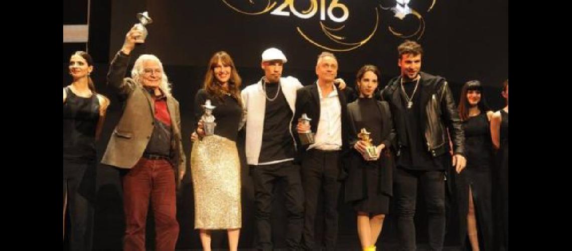 Premios-Gardel_CLAIMA20160608_0013_28