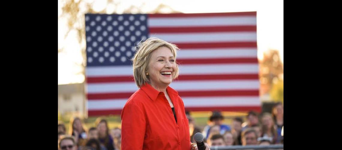 Obama manifestoacute su apoyo a Hillary Clinton como candidata a presidenta