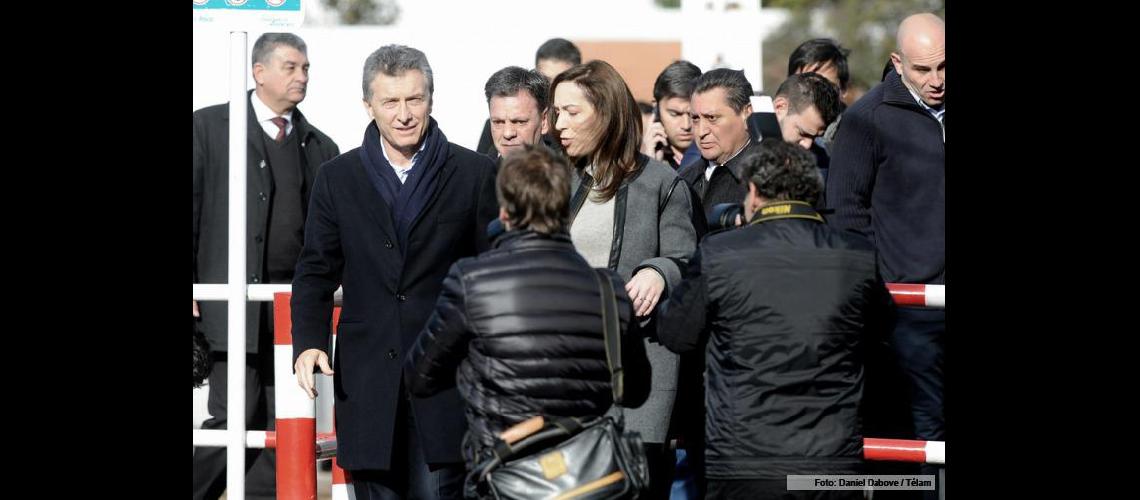 Macri inauguroacute un nuevo tramo y el servicio eleacutectrico del Roca ya llega a Berazategui