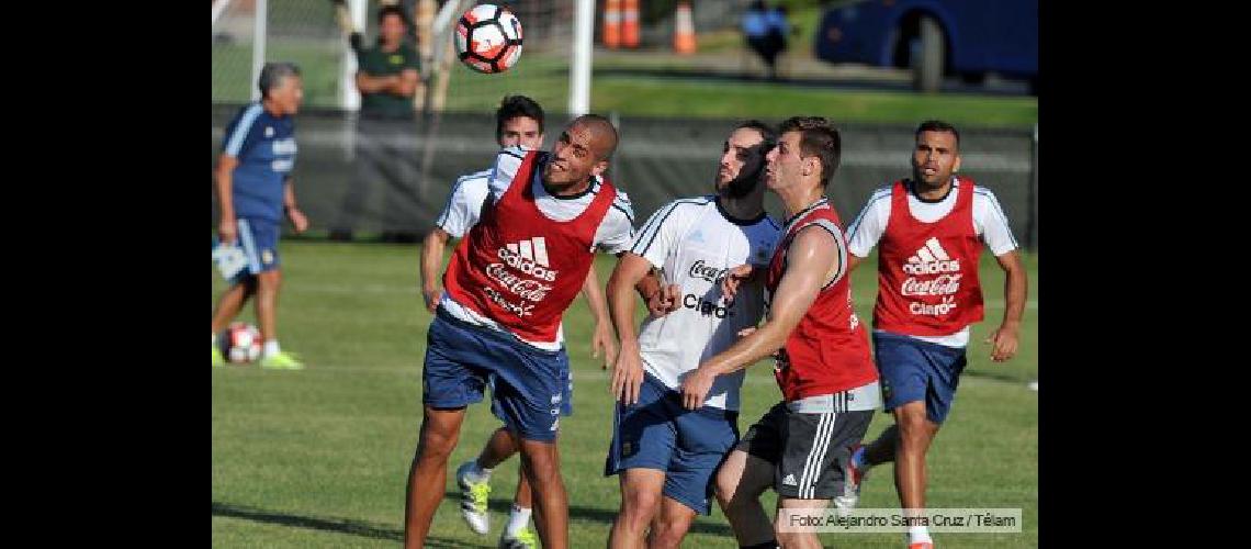 Argentina entrena por uacuteltima vez antes de los cuartos de final