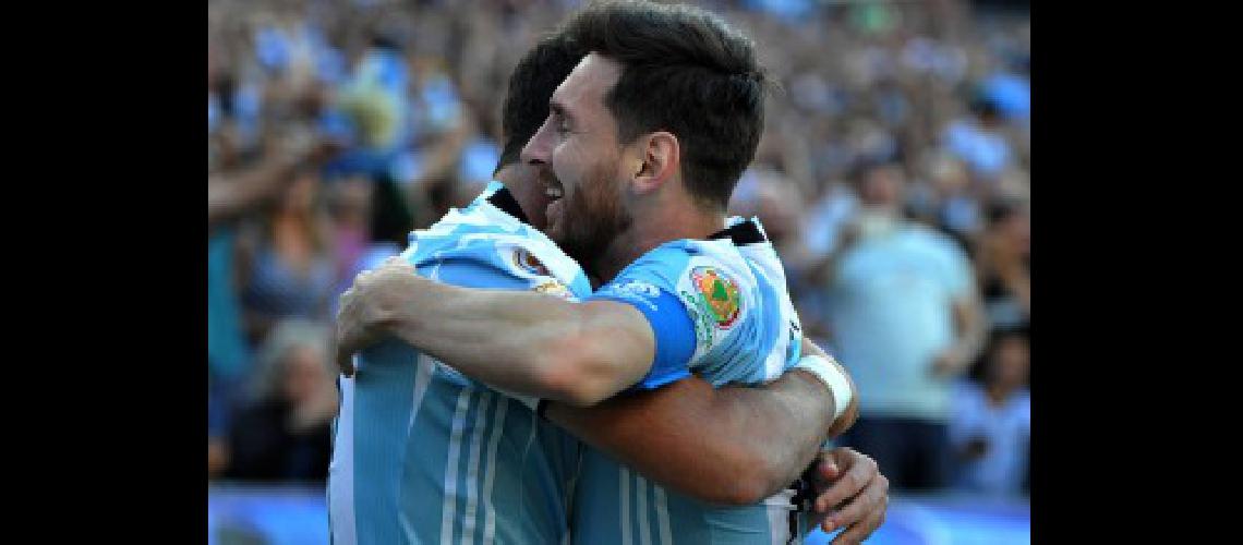 Messi- quotEs un orgullo haber empatado a Batistutaquot