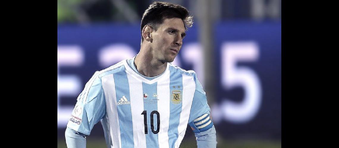 Messi explotoacute por la desorganizacioacuten de la AFA- quotQueacute desastre son por Diosquot
