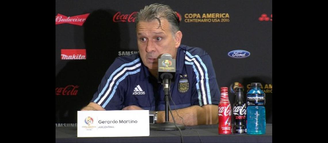 Martino cuenta con Di Mariacutea Pastore y Gaitaacuten para jugar la final frente a Chile