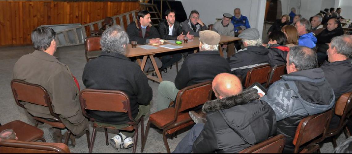 reunion-con-clubes-de-barrio-01-1