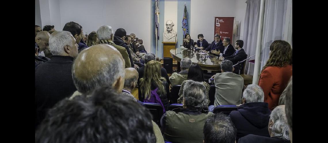 cabrera-converso-con-empresarios-locales