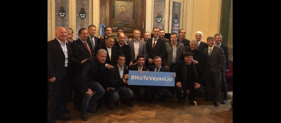 no te vayas leo campeones 86