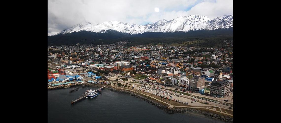 Ushuaia registroacute una alta ocupacioacuten el fin de semana y espera la nieve para relanzar la temporada