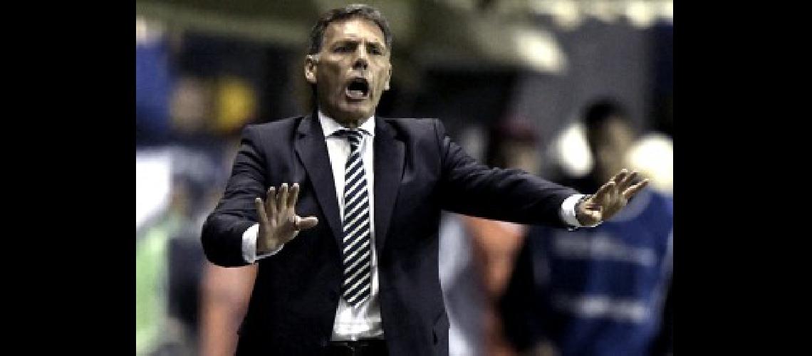 Peacuterez se reunioacute con Russo y dijo que quotestaacute todo abiertoquot para suceder a Martino
