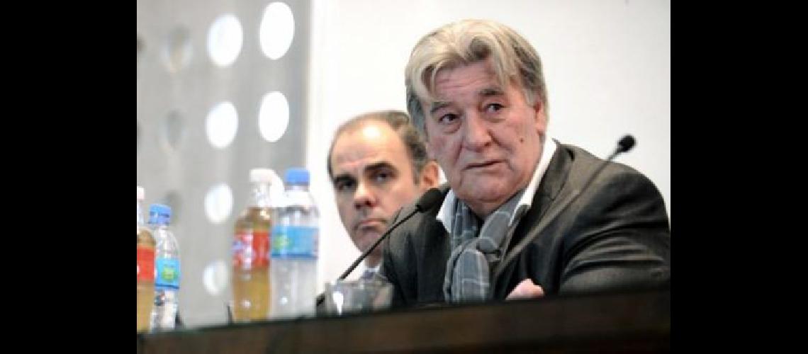 armando perez