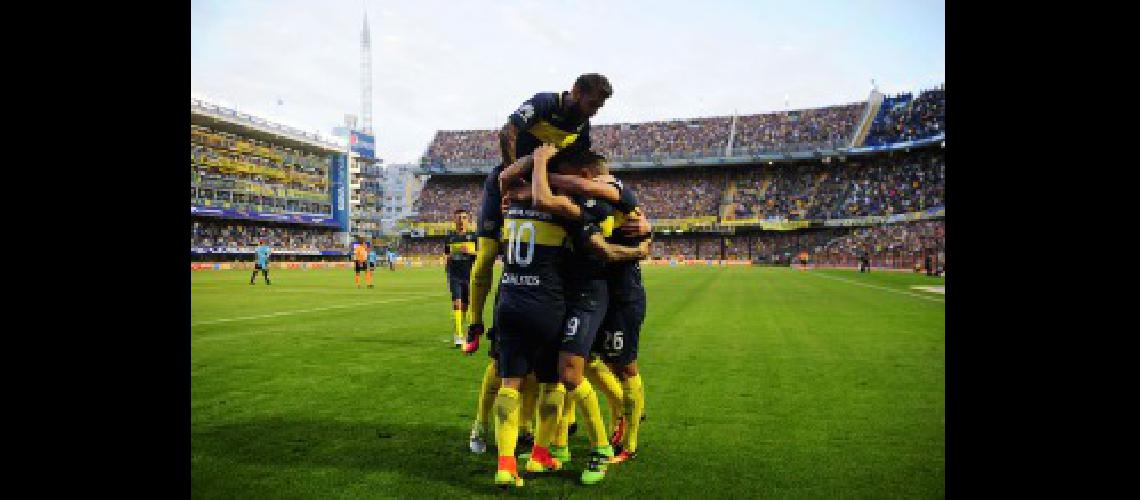 Boca goleoacute a Belgrano y uno de los tantos lo hizo Tevez que se fue expulsado
