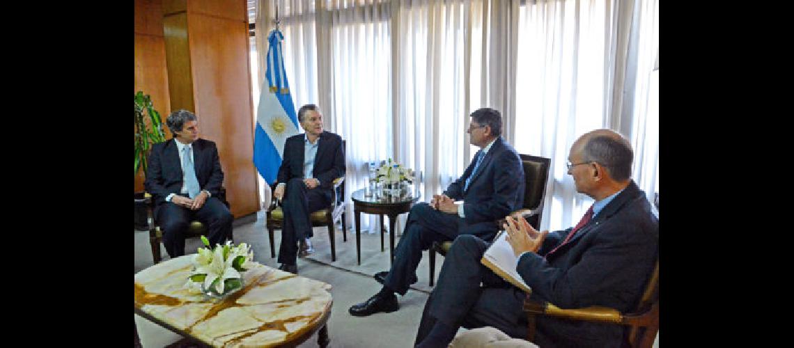 macri-reunion-law