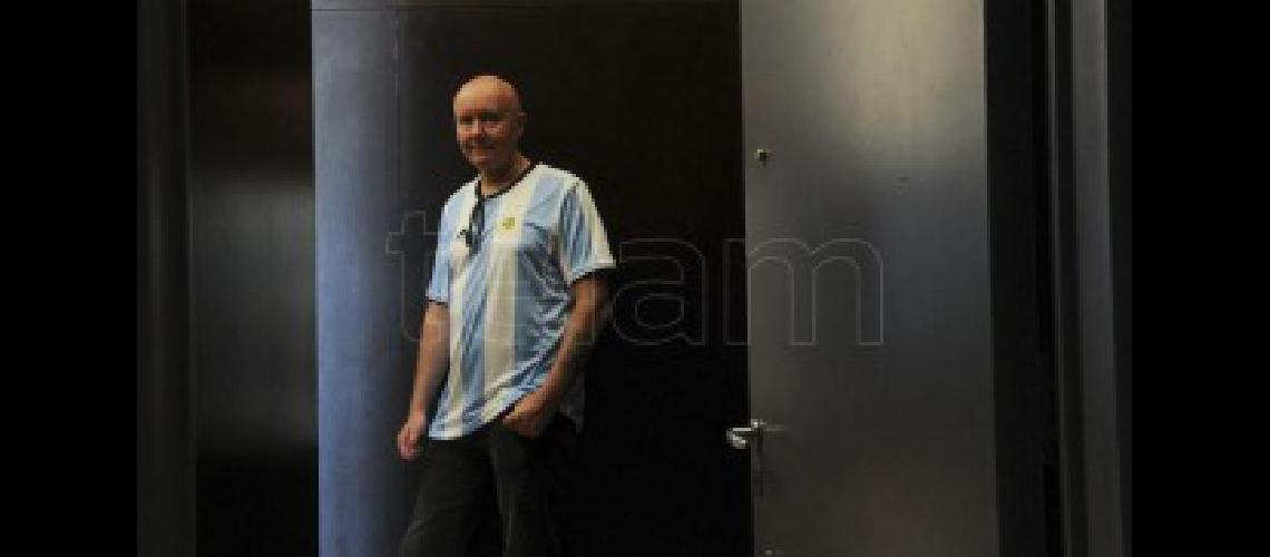 Irvine Welsh- ldquoDonald Trump es una horrorosa paraacutebola de las eacutepocas que vivimos y su ascenso es inevitablerdquo