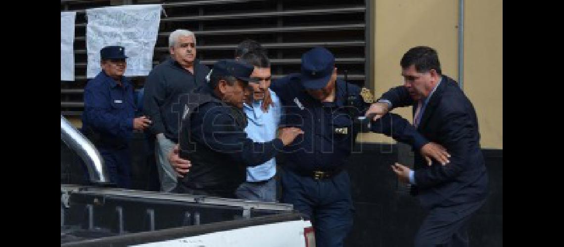 Salta- solicitan el enjuiciamiento de los 11 detenidos por la toma de rehenes de la delegacioacuten de la UTA