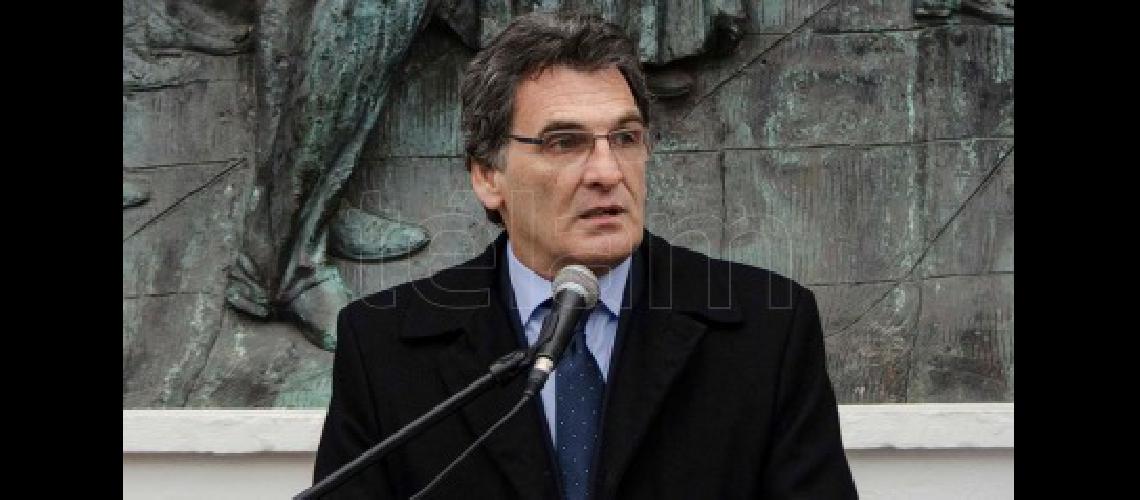 Para Avruj la Argentina necesita ldquocontroles migratorios maacutes firmesrdquo