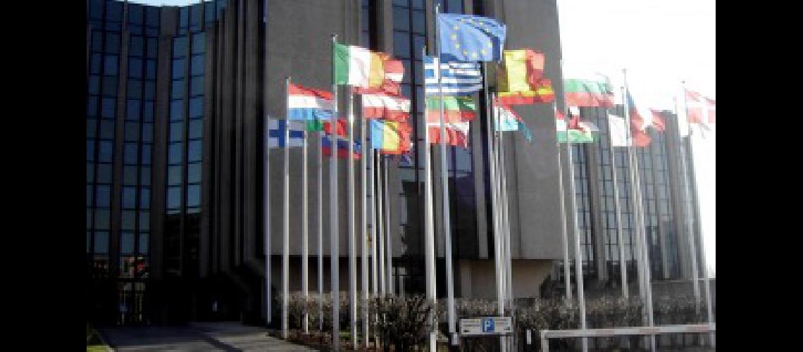 Cancilleres europeos se reuniraacuten para analizar el triunfo de Trump
