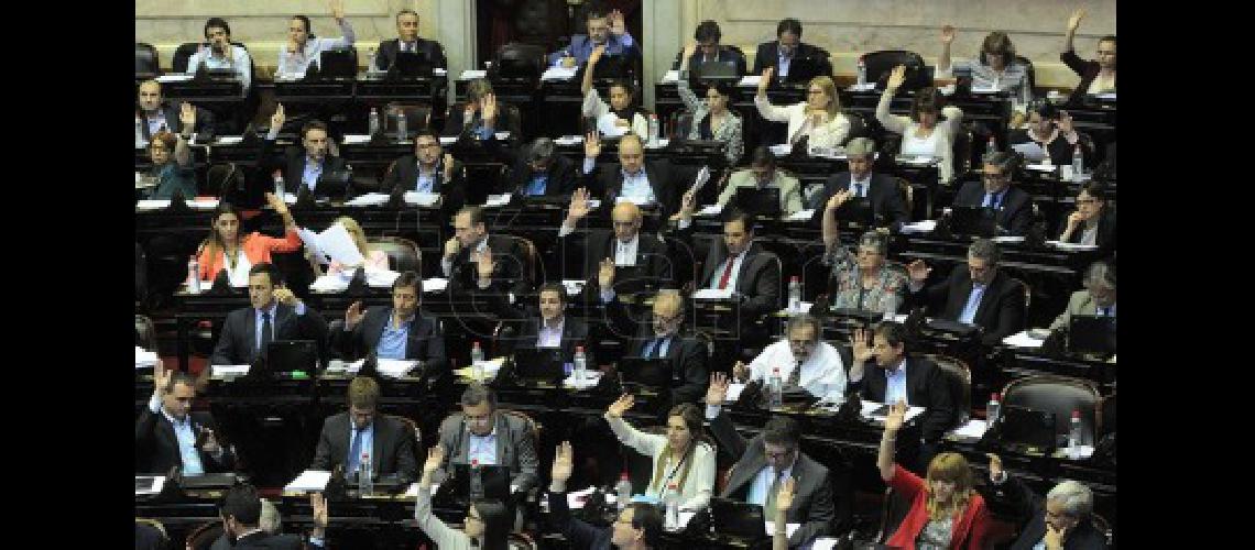 Diputados tiene una abultada agenda antes de fin de antildeo