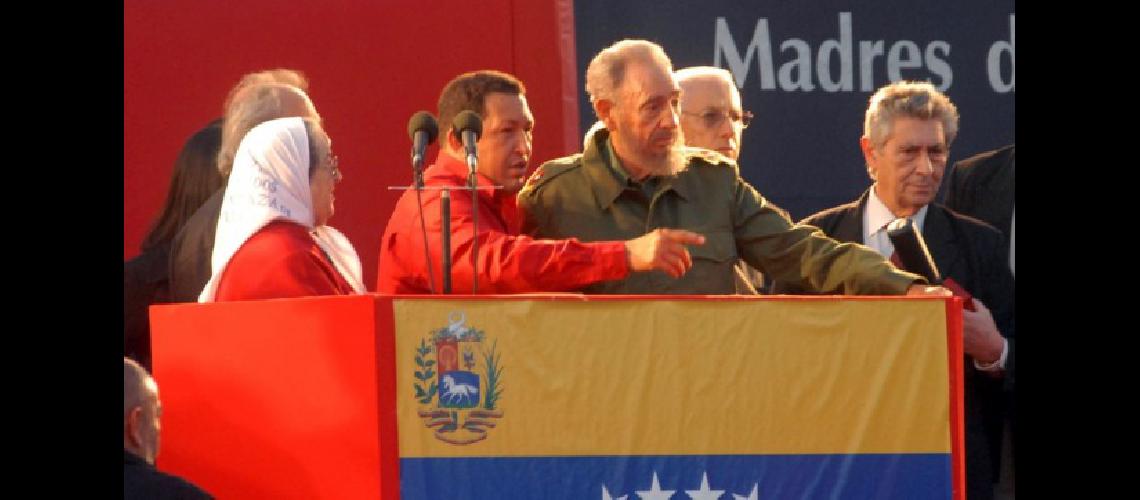 Con gran influencia en Ameacuterica Latina Fidel desatoacute ira en EEUU