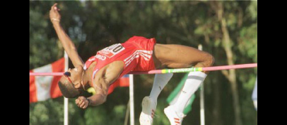Javier Sotomayor- ldquoFidel Castro nos permitioacute tener las mismas posibilidades para practicar el deporterdquo