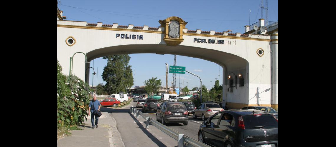 esta