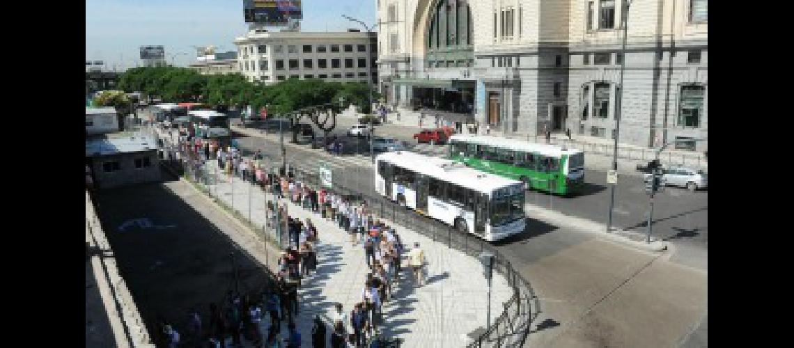 Ratificaron las asambleas de mantildeana que afectaraacuten a todos los servicios de transporte
