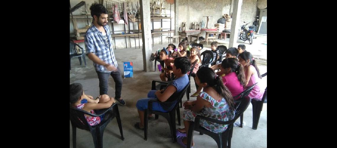 El taller de foniatriacutea llegoacute al barrio nueva esperanza