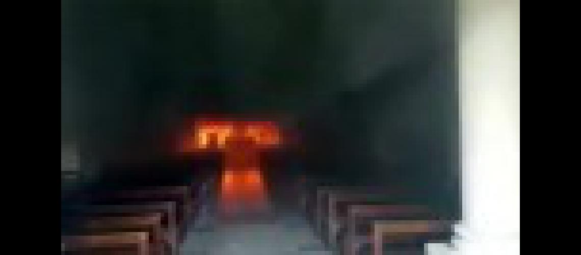 Un incendio destruyoacute el altar de la catedral de San Nicolaacutes