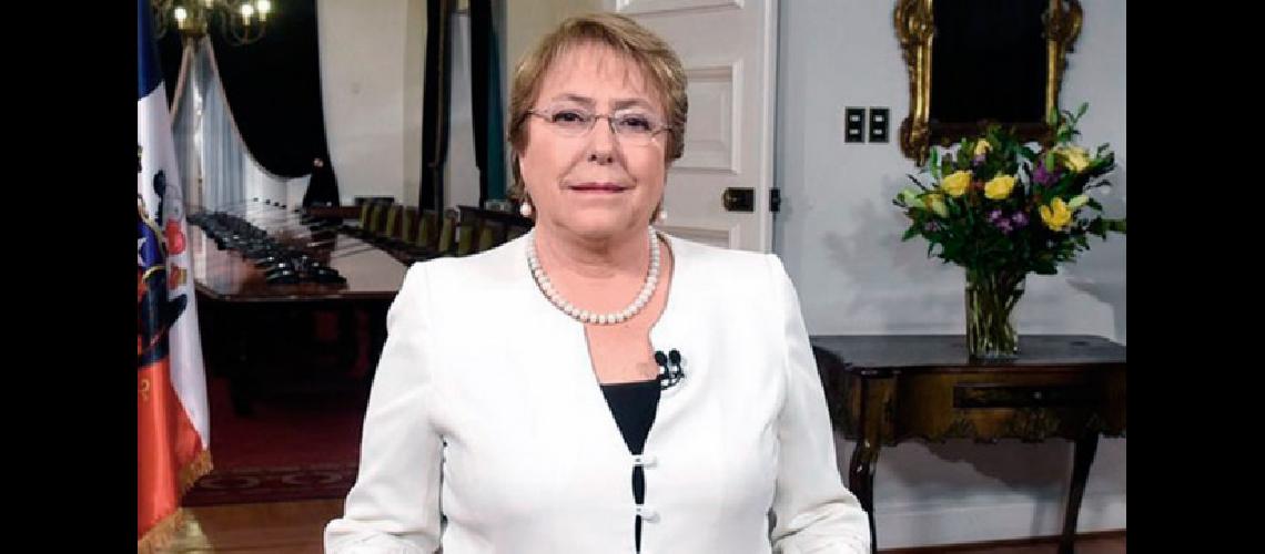 Bachelet ratificoacute el caraacutecter intencional de los incendios- son 43 los detenidos