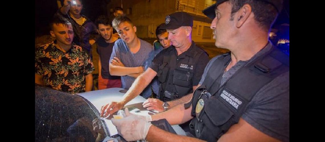 Intenso operativo en la uacuteltima fiesta electroacutenica