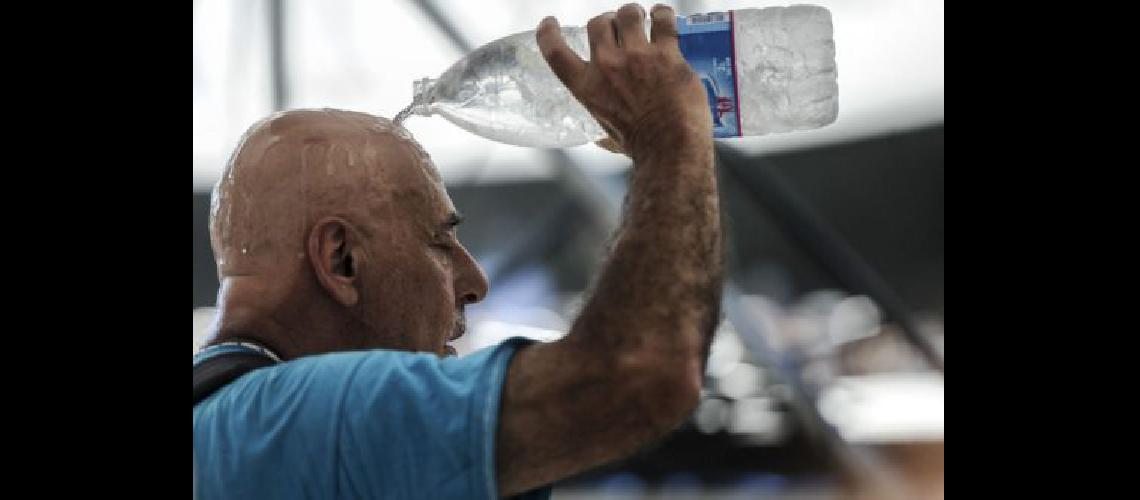 Continuacutea el alerta amarilla por altas temperaturas