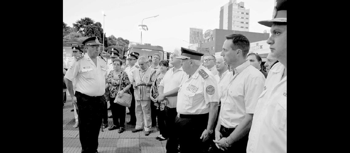 Bomberos Voluntarios de Lomas celebraron sus 107 antildeos de servicio