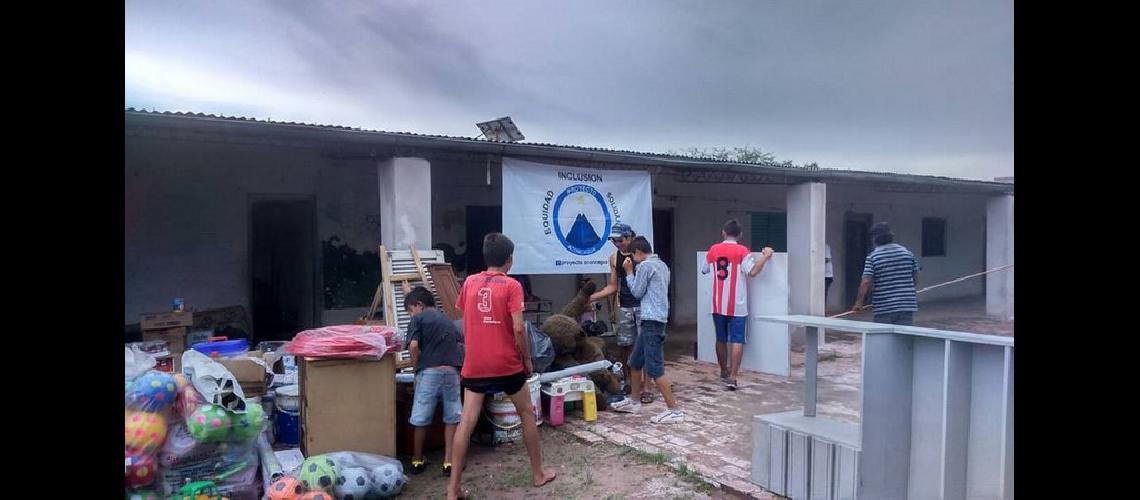 Llevan donaciones a Fisco Grande