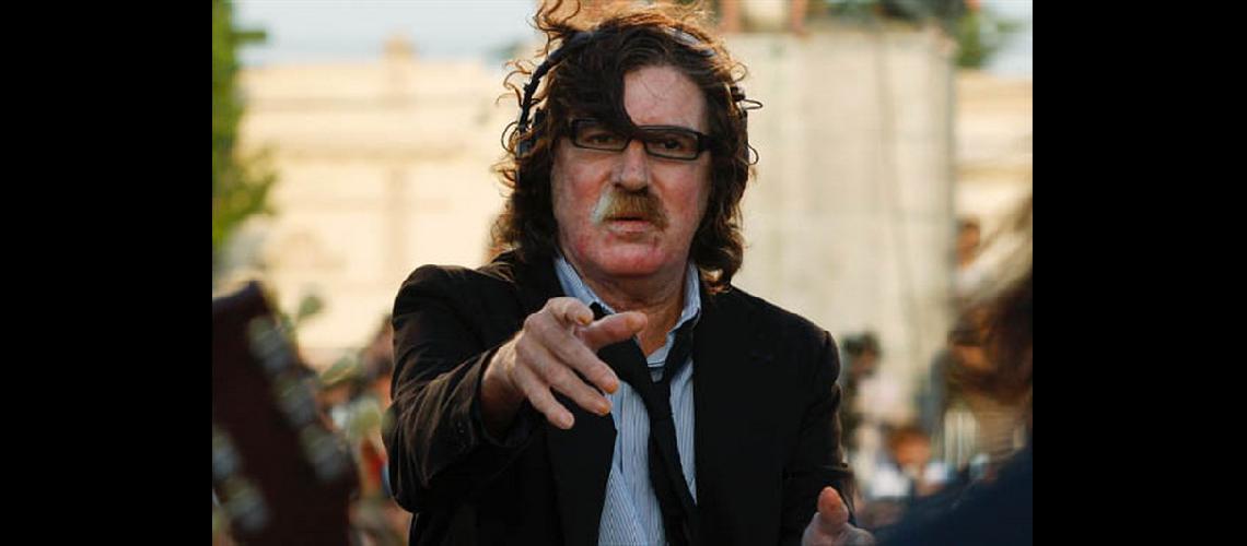 El nuevo disco de Charly es ldquoiacutentimo y contundente