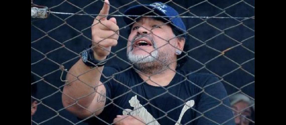 Maradona aceptoacute la invitacioacuten y daraacute una charla en Harvard