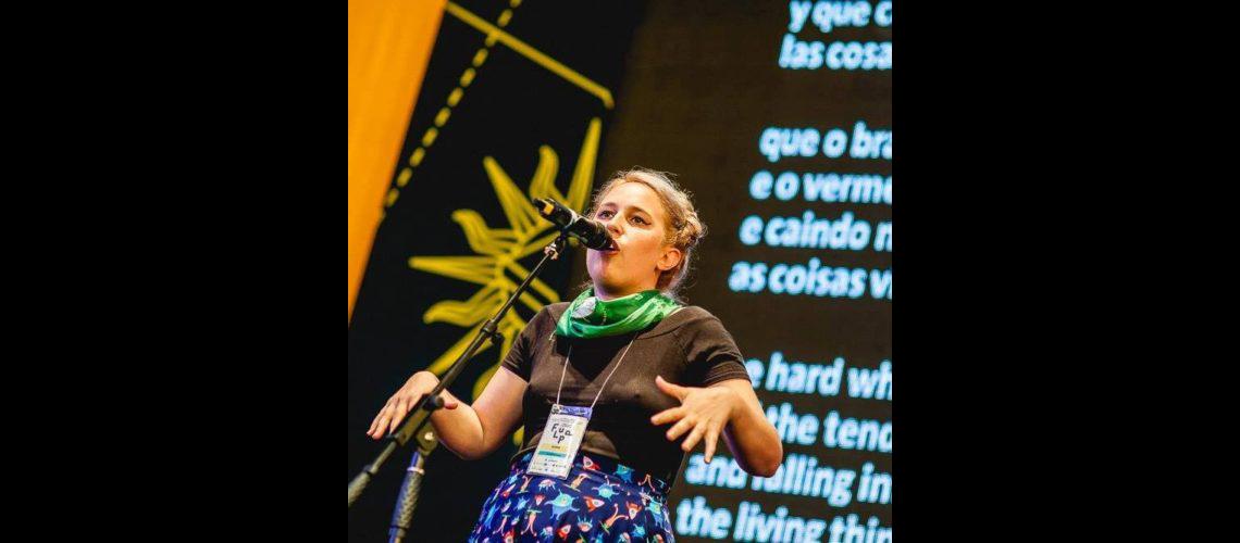 La poeta de Banfield So Sonia maacutes cerca de lanzar su nuevo libro