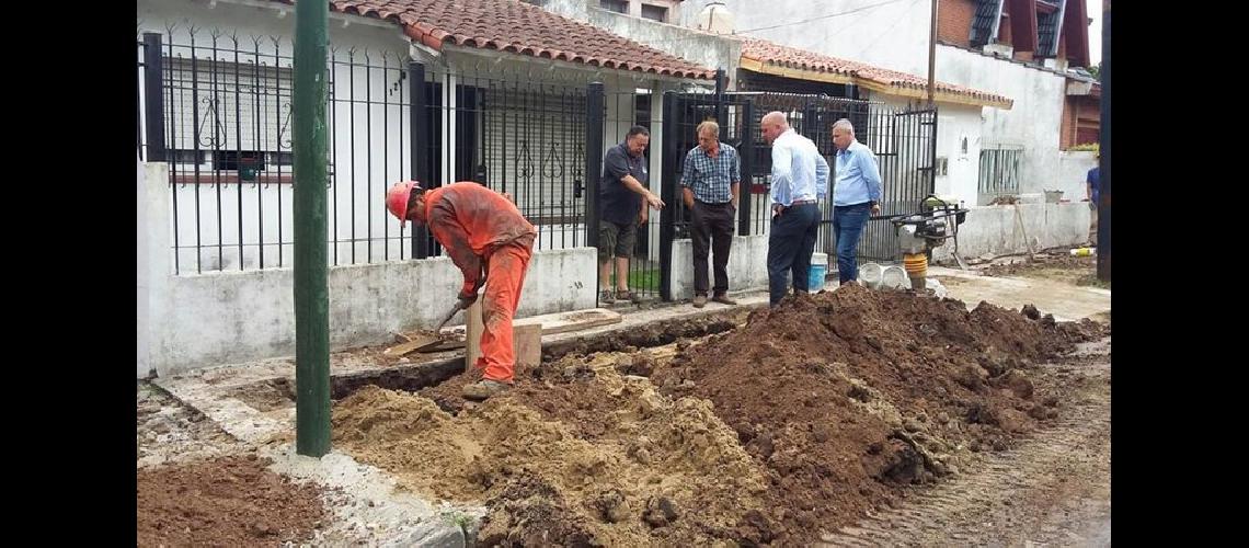 Cloacas- construyen la red para conectar la zona Este de Lomas