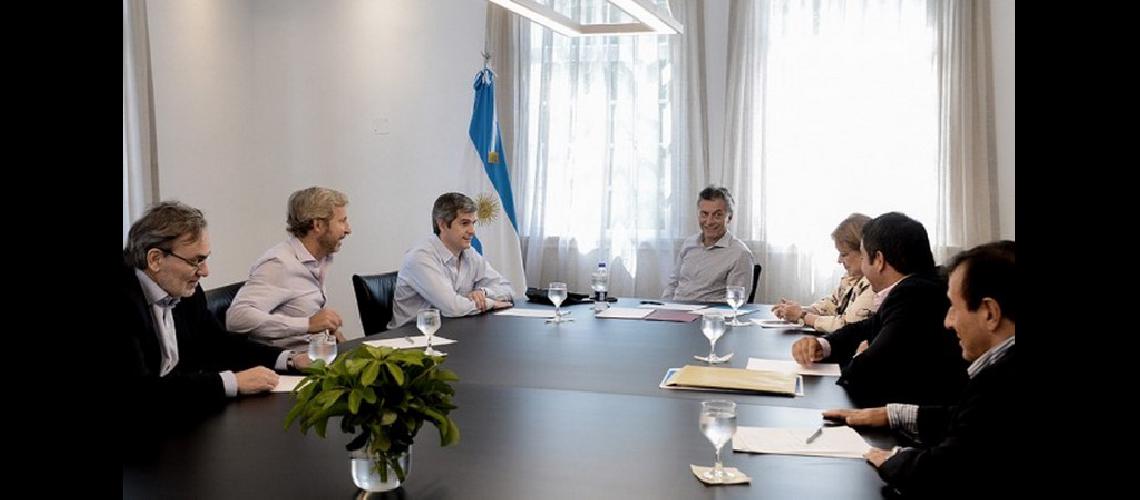 El Gobierno analiza coacutemo neutralizar el paro de la CGT