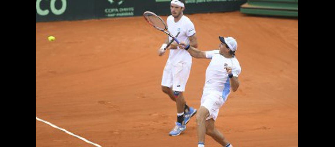 Argentina supo sufrir ganoacute y sigue en carrera frente a Italia