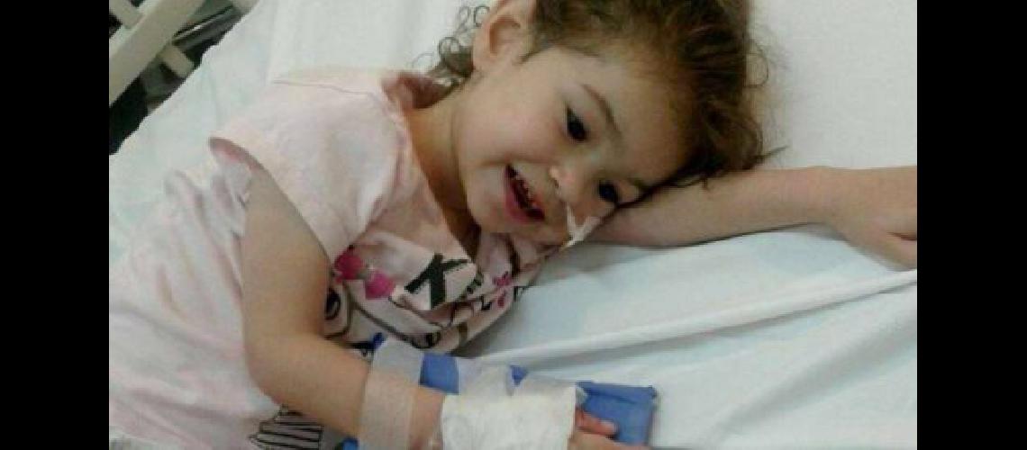 Una nena necesita urgente un trasplante cardiacuteaco