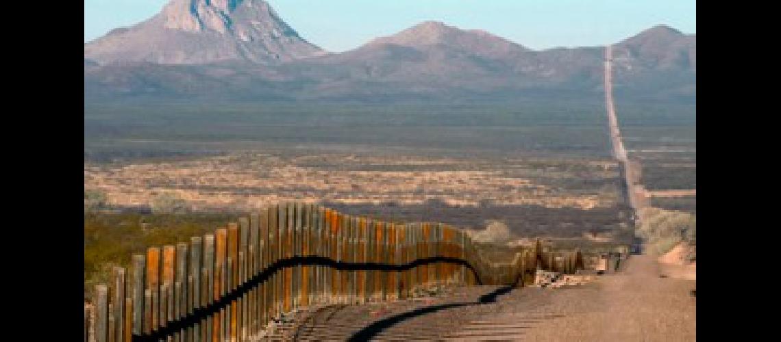 Trump dice que el muro seraacute maacutes barato de lo que dice la prensa