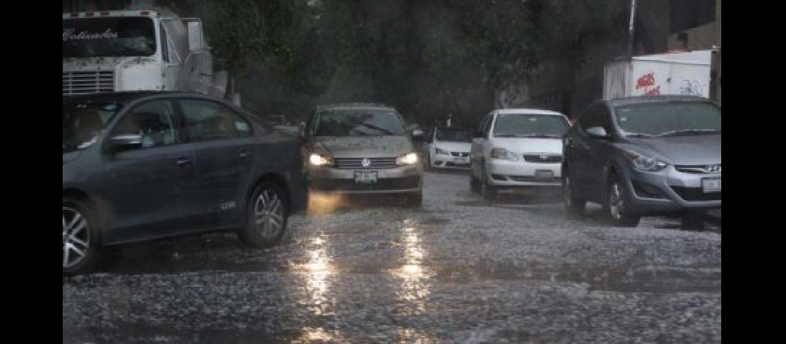 Continuacutean las lloviznas en Capital y conurbano
