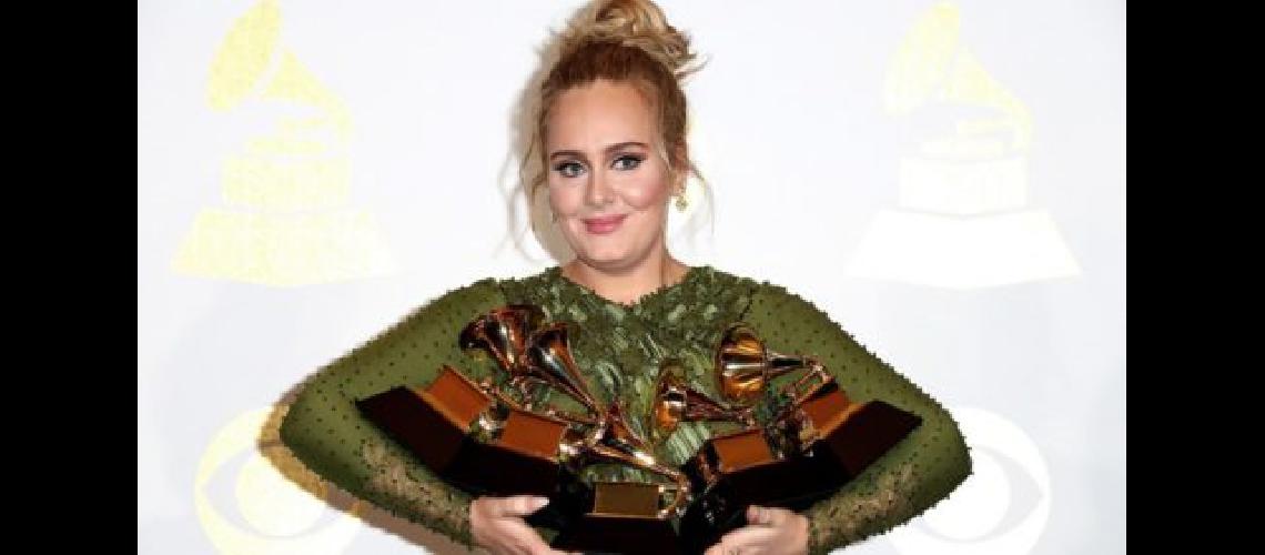 Adele fue la gran ganadora de los Grammy
