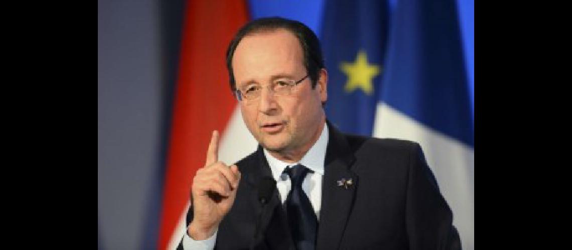 Hollande volvioacute a pedir calma tras nuevos disturbios cerca de Pariacutes
