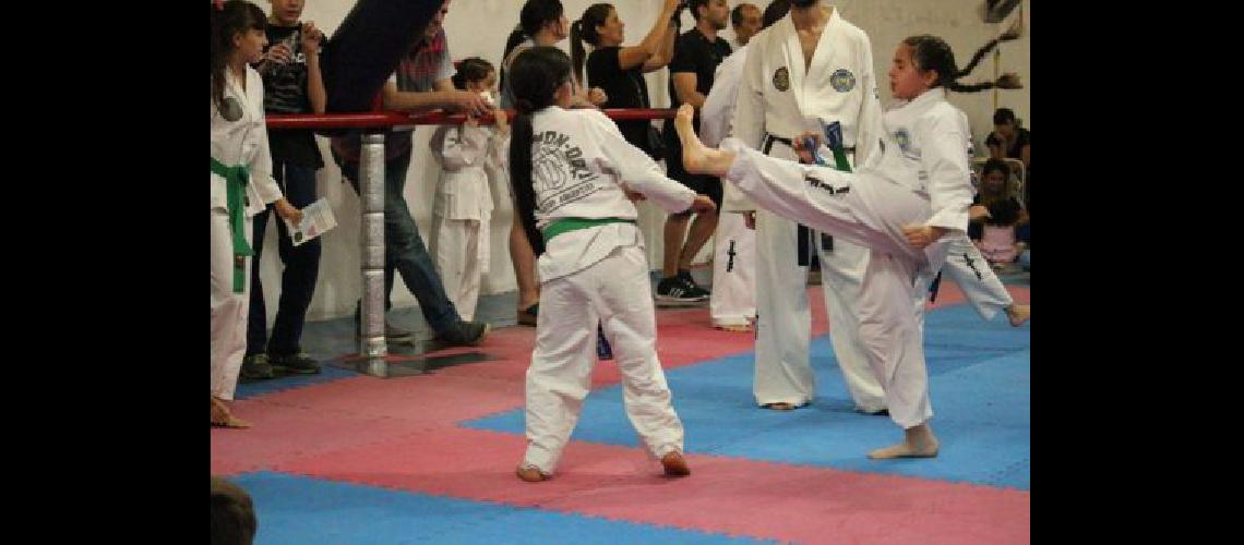 Ofrecen clases de taekwondo gratis