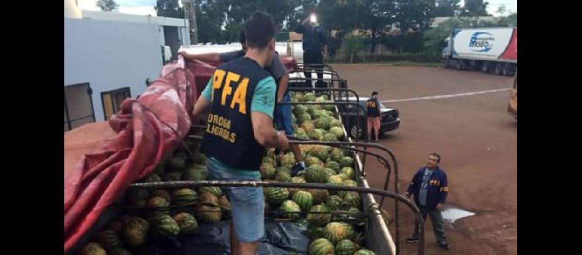 Hallaron droga en medio de sandiacuteas