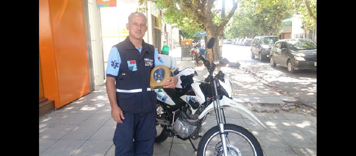 Emergencias Lomas le salvoacute la vida a un hombre