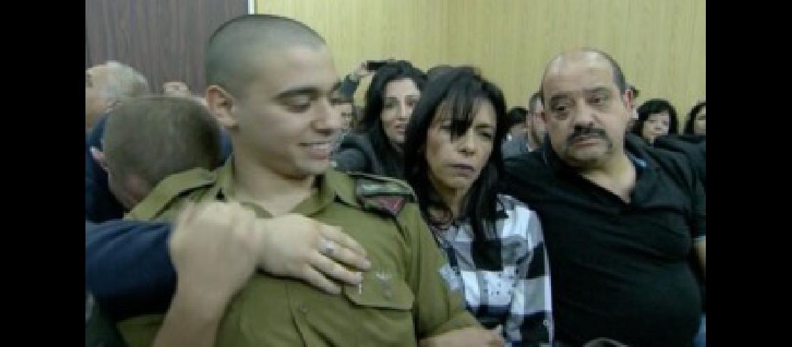 Sentencian a 18 meses de prisioacuten a soldado que matoacute a palestino inmovilizado