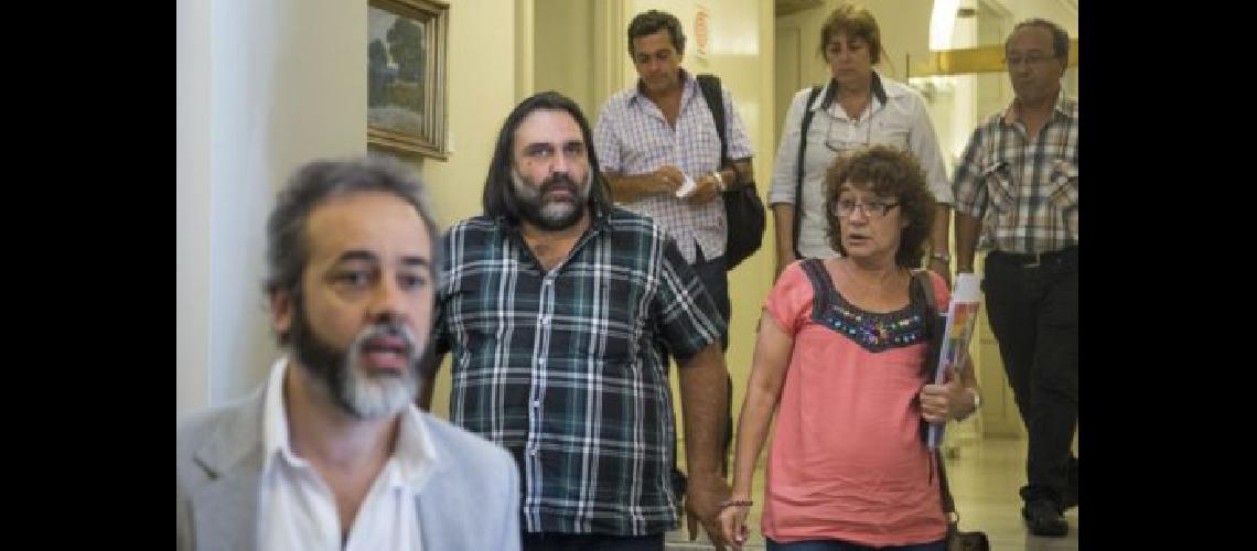 Baradel denuncioacute penalmente a Macri