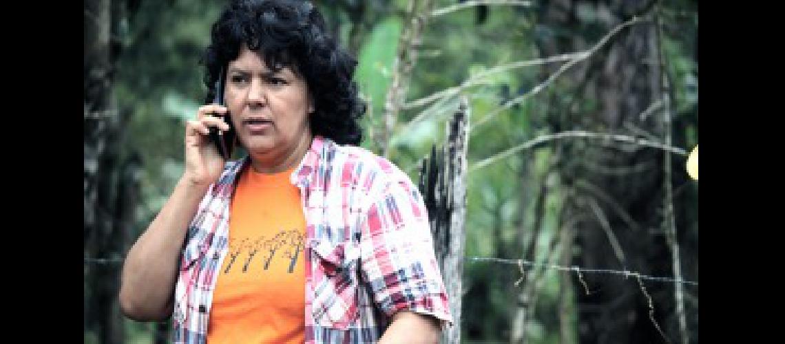 Recuerdan a la hondurentildea Berta Caacuteceres con una jornada de lucha