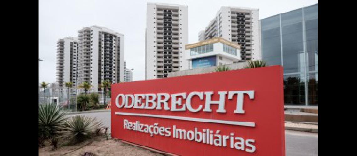 La policiacutea incautoacute documentacioacuten en oficinas de Odebrecht