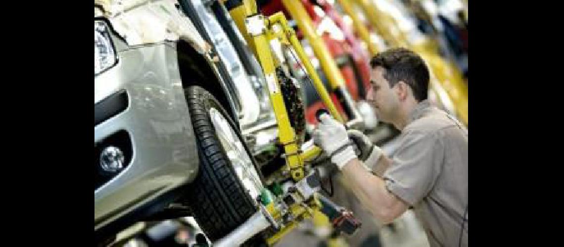 El Grupo PSA Peugeot Citroen comproacute Opel a GM por 2200 millones de euros